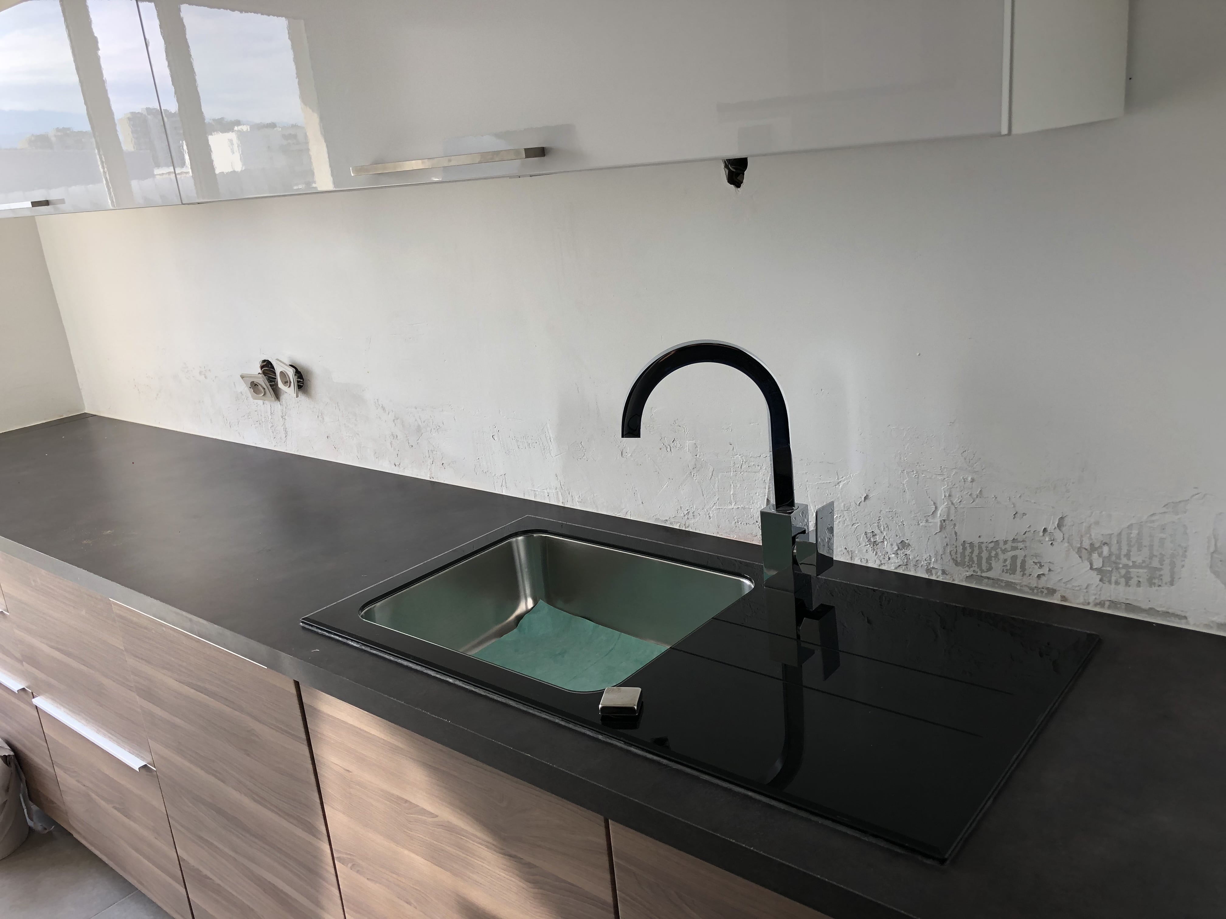 Installation d'une cuisine à Crolles et en Isère par Rénov'isol